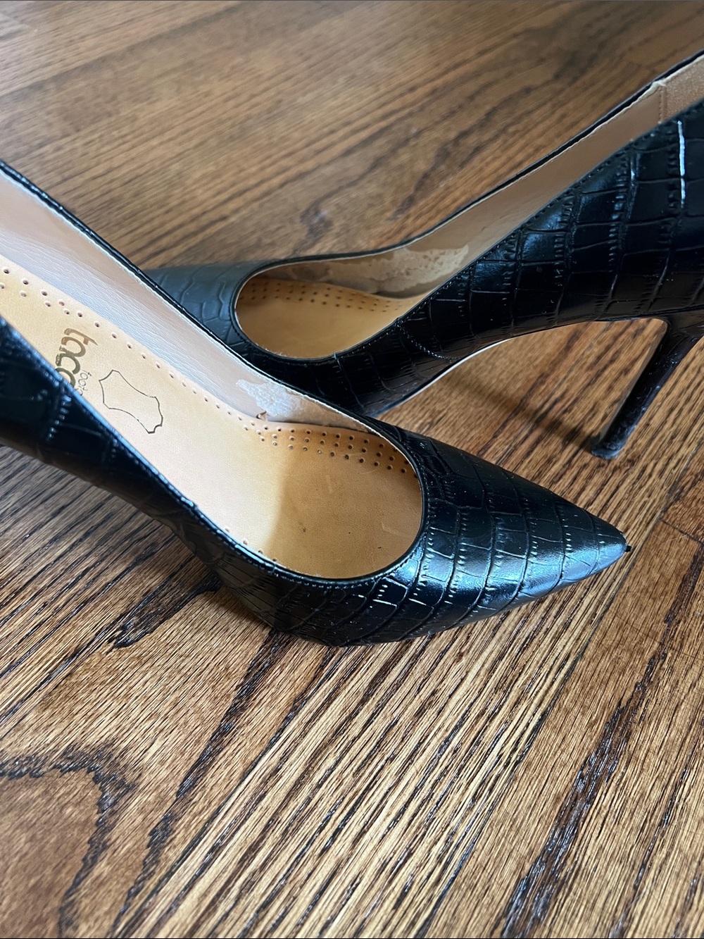 Sam Edelman Black Pointed Toe Croc-Embossed Pumps - Picture 5 of 6